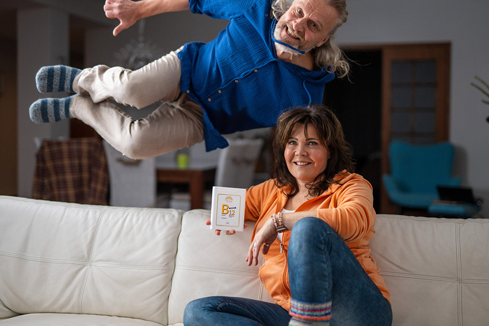 Norway_B12_couple_indoors_8-1-2025-38-scaled B12